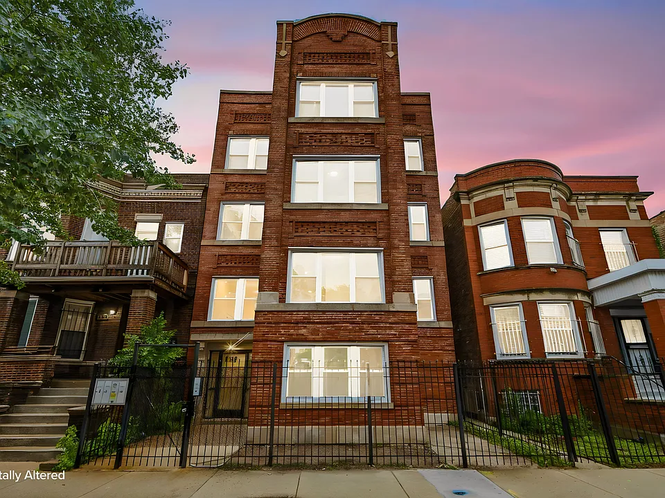 6129 S Vernon Ave #1