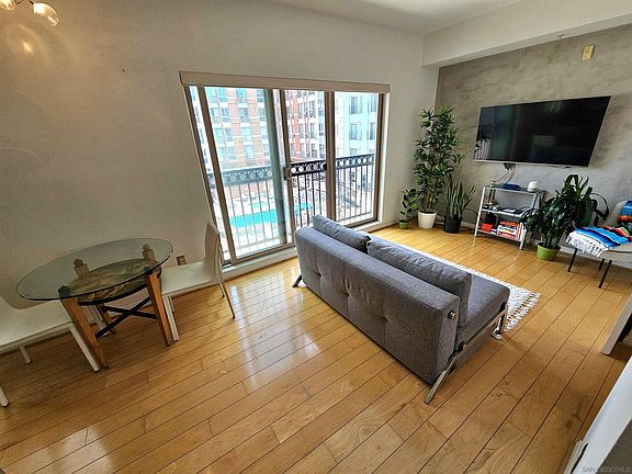 4th image of 450 J St Unit 5161