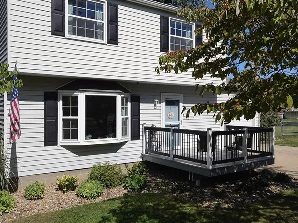 1530 Galaxy Dr, Mogadore, OH 44260