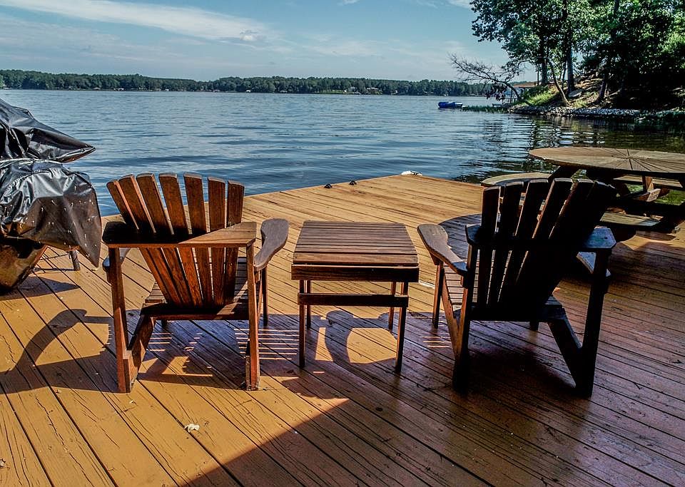 1st image of 296 Harbor Dr