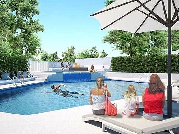 Pool, Sundeck and jacuzzi