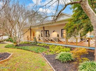 1887 Bluff Mountain Rd, Pigeon Forge, TN 37876