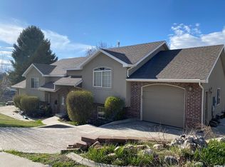 845 Hillcrest Dr, Springville, UT 84663