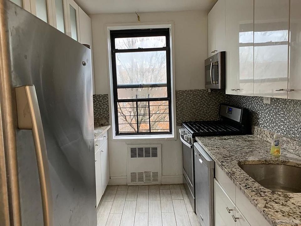1st image of 400 E 16th St #5CC