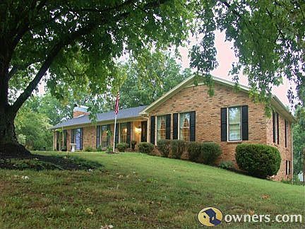 2842+/-SqFt BRICK HOME 4BR,3BA,BASEMENT APT
