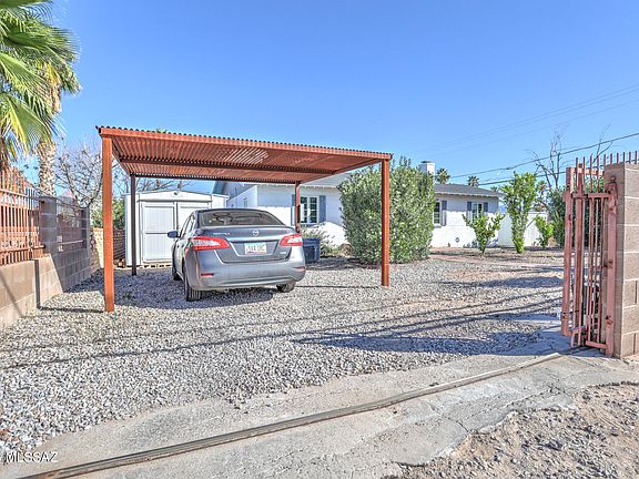 3rd image of 361 E Alturas St
