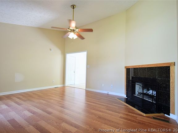 4th image of 5050 Summer Ridge Rd