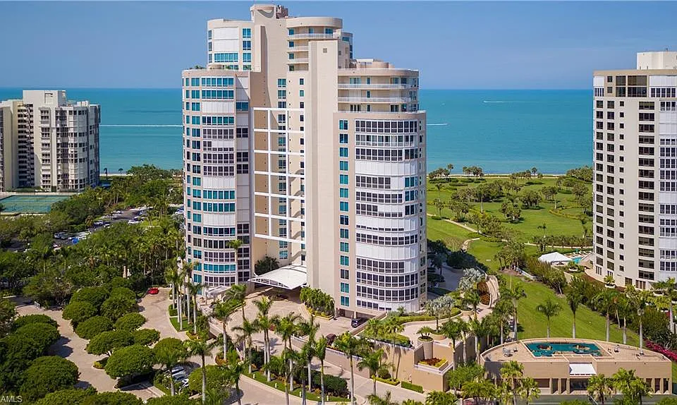 4151 Gulf Shore Blvd N #605