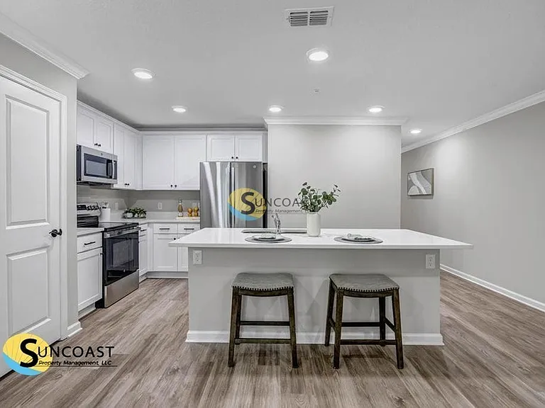 1522 Yelford Cir #201 — Photo 2