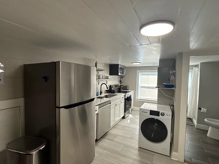 804 Holloway St #2 — Photo 8
