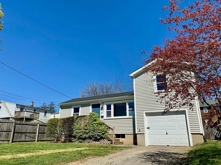 24 Sention Ave — Photo 10