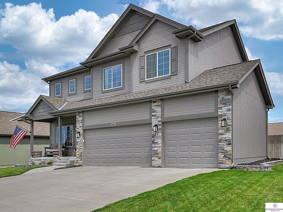 2nd image of 4807 N 172nd St