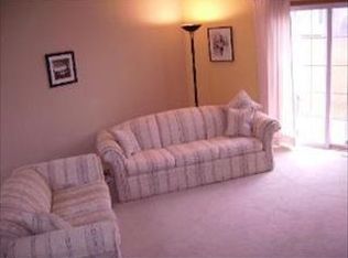 713 Duvall Dr, Woodstock, IL 60098