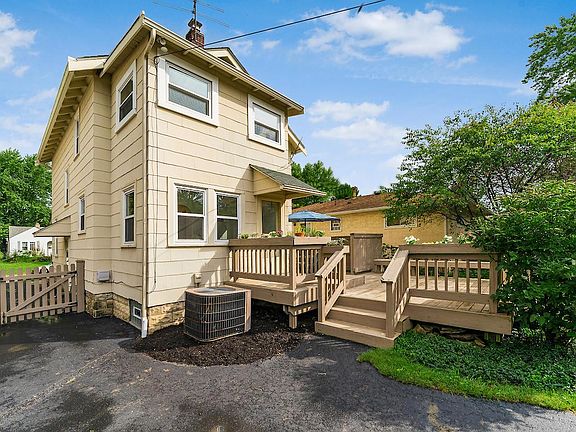 5th image of 267 E Royal Forest Blvd