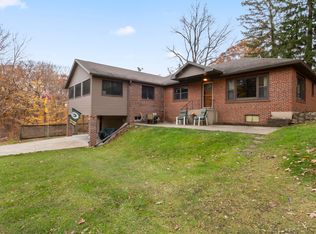 W4638 Border Dr, Fontana, WI 53125