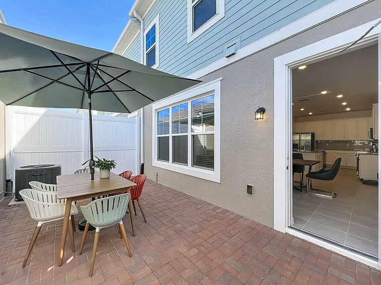 7025 Twilight Bay Dr — Photo 32