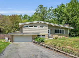 197 Upper North Row Rd, Sterling, MA 01564