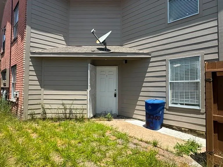 12700 Leader St #C — Photo 1