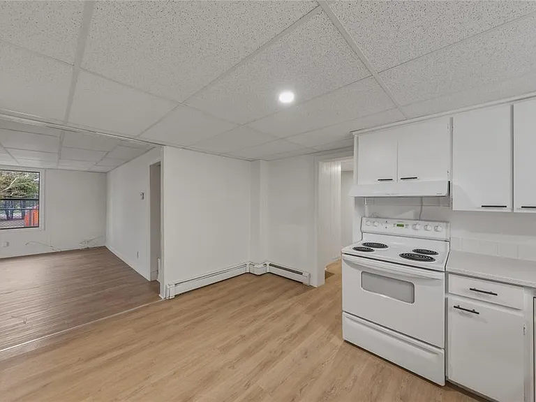 324 Vidal St S #1 — Photo 7