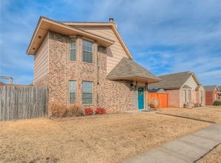 1425 SW 23rd St, Moore, OK 73170