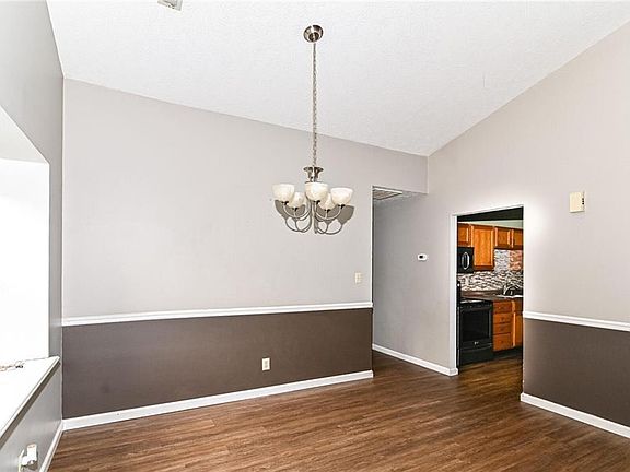 4th image of 7757 Stonebranch South Dr