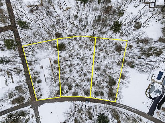 5th image of 183 Dogwood Ln