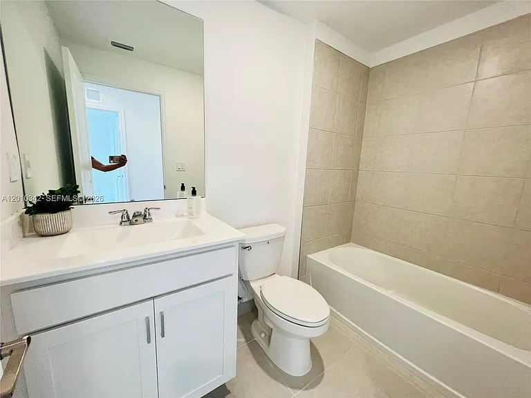 6909 Harbours Edge Ave #6909 — Photo 12
