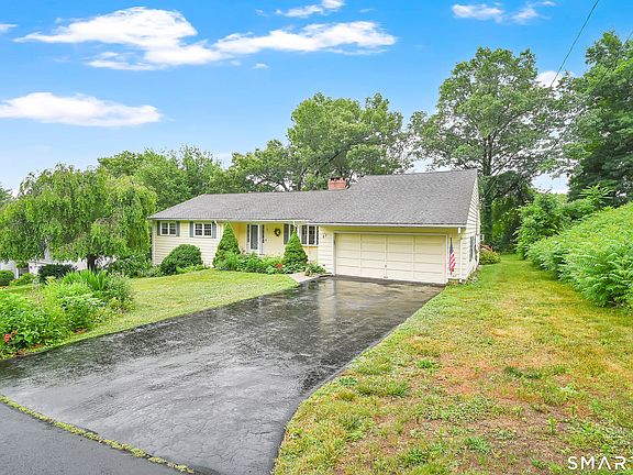 3rd image of 85 Ten Acre Road
