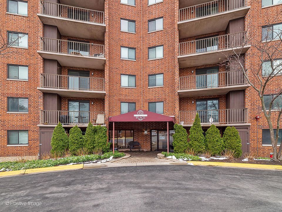 1st image of 1 Bloomingdale Pl APT 422