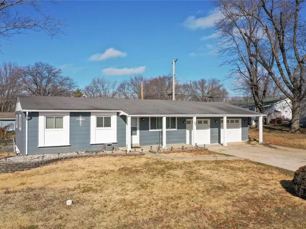 110 Harvest Dr, Saint Charles, MO 63304