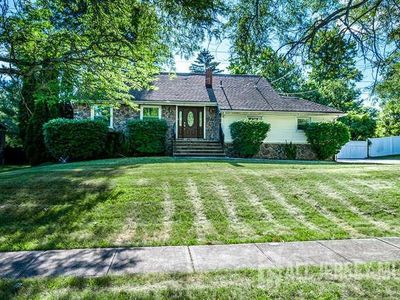30 Jonathan Dr, Edison, NJ, 08820