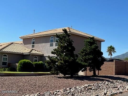 4th image of 2706 E Choctaw Drive