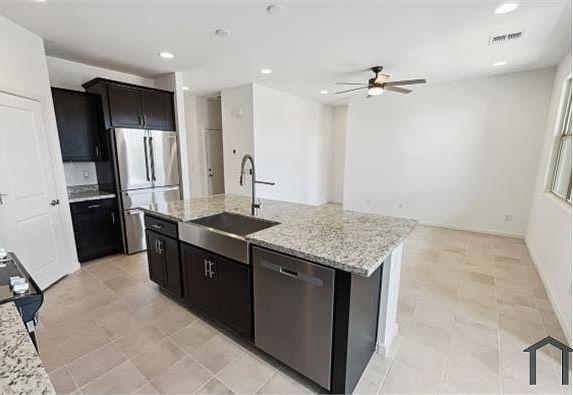 3rd image of 2547 E La Costa Dr