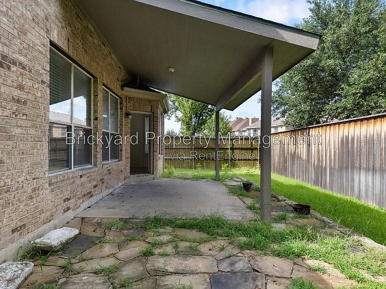 4409 Mitchell Ln — Photo 16