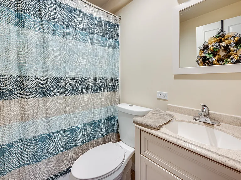 5728 Roosevelt Way NE — Photo 36