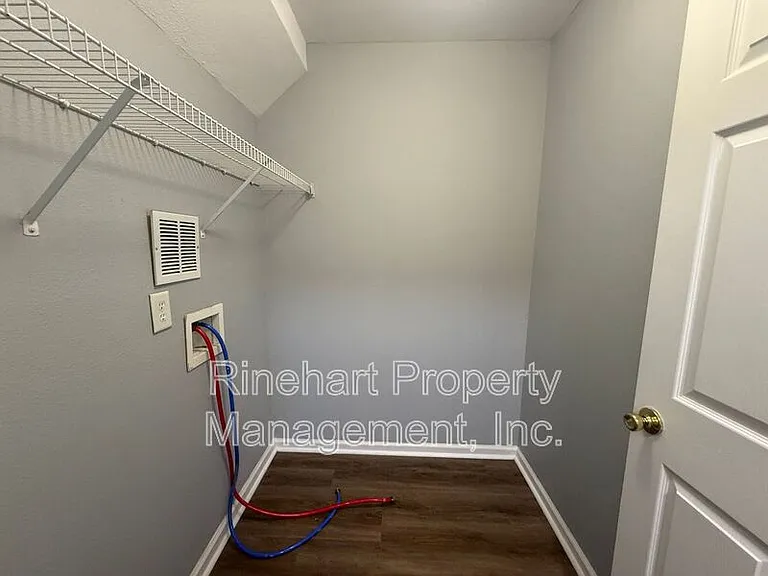 1458 Harpers Inlet Dr — Photo 6