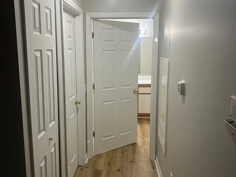 726 W Jefferson St — Photo 14