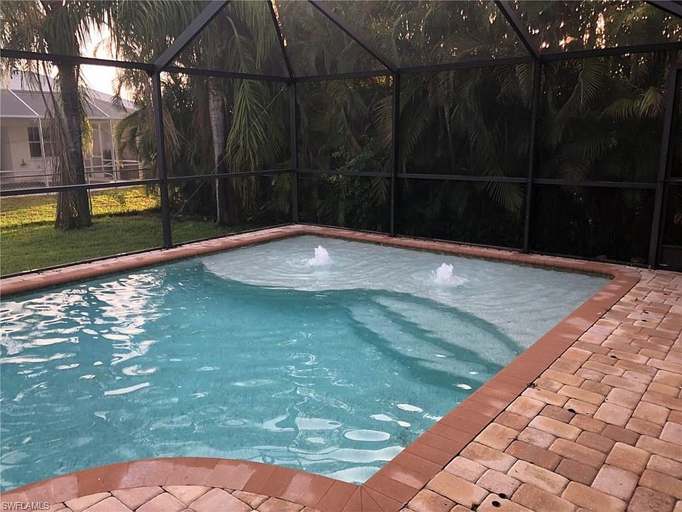 1st image of 2113 SW 39th Ter