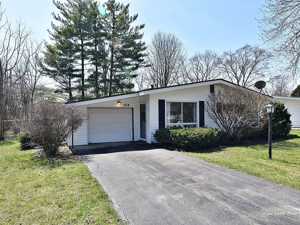 1st image of 304 Harmony Dr