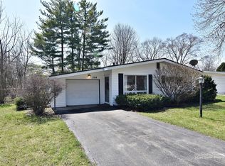 304 Harmony Dr, North Aurora, IL