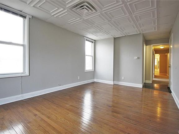 5th image of 48 Elm St