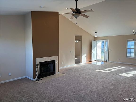 2nd image of 733 Pecan Hill Dr