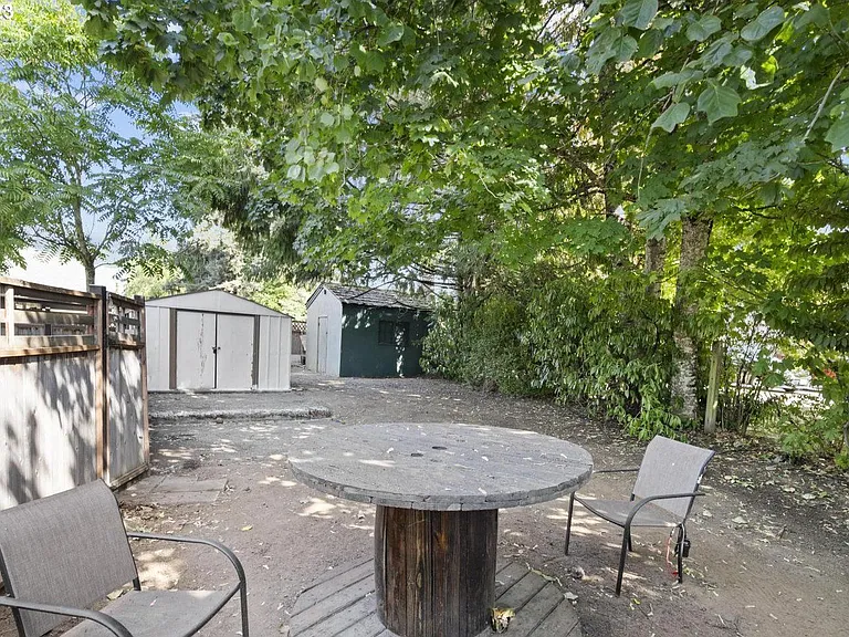 499 SW 5th Ave — Photo 22