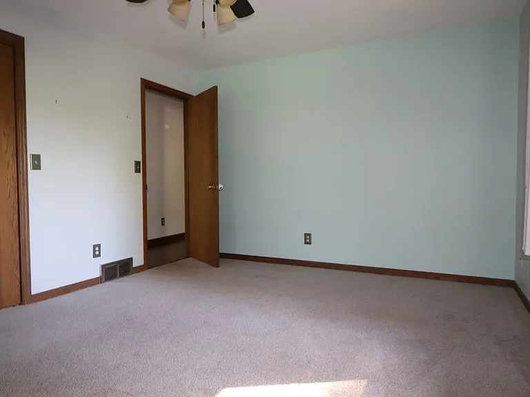 5081 Valley Heights Rd — Photo 16