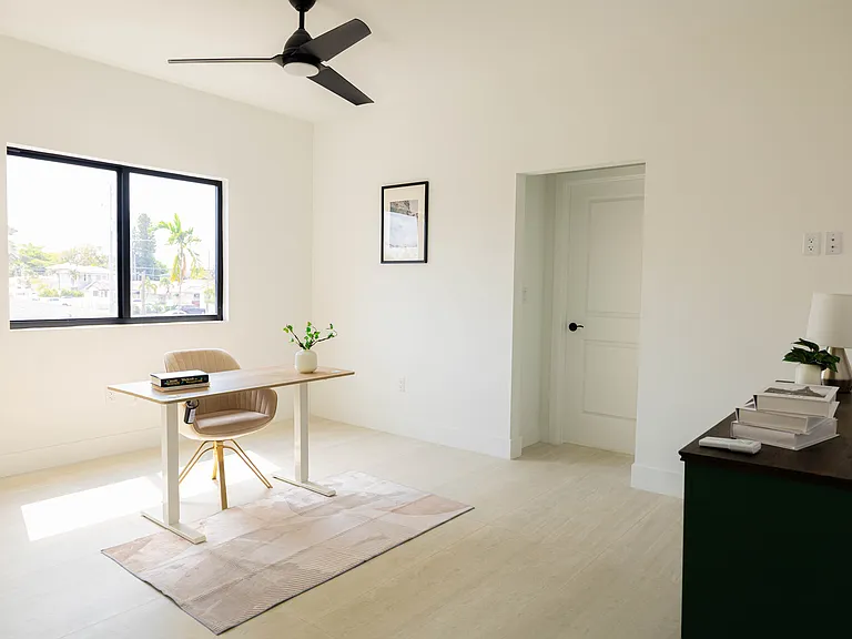 3189 SW 23rd Ter #3189 — Photo 5