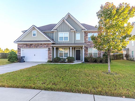 2nd image of 319 Clearwater Ln
