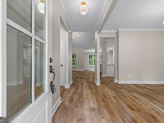 5th image of 36 Tremont Dr