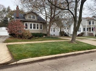 836 Greenview Ave, Des Plaines, IL