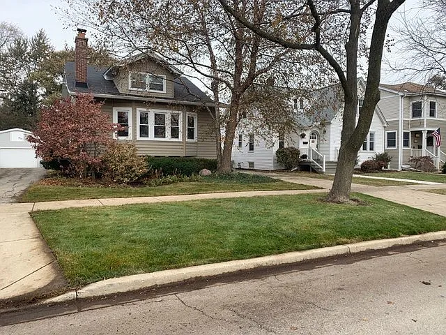 836 Greenview Ave photo 1