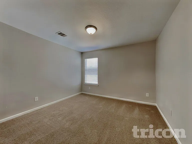 7711 Cypress Edge Dr — Photo 10